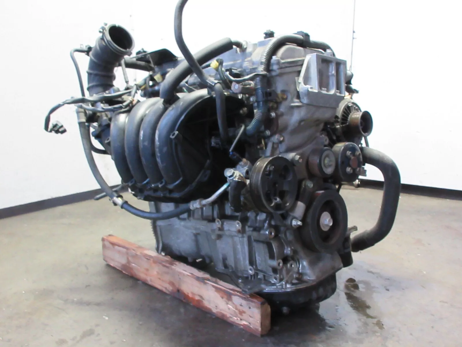 Used petrol engine ready for resale at a SA parts yard