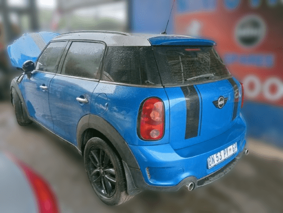 2016 MINI Countryman R60  view 3
