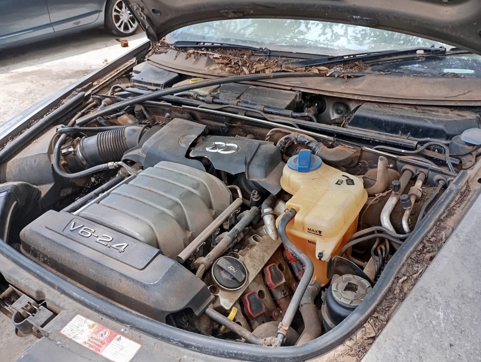 2004 Audi A6 view 2