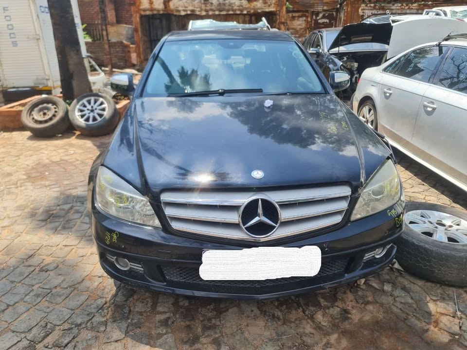 0 Mercedes-Benz C200  Stripping For Spares