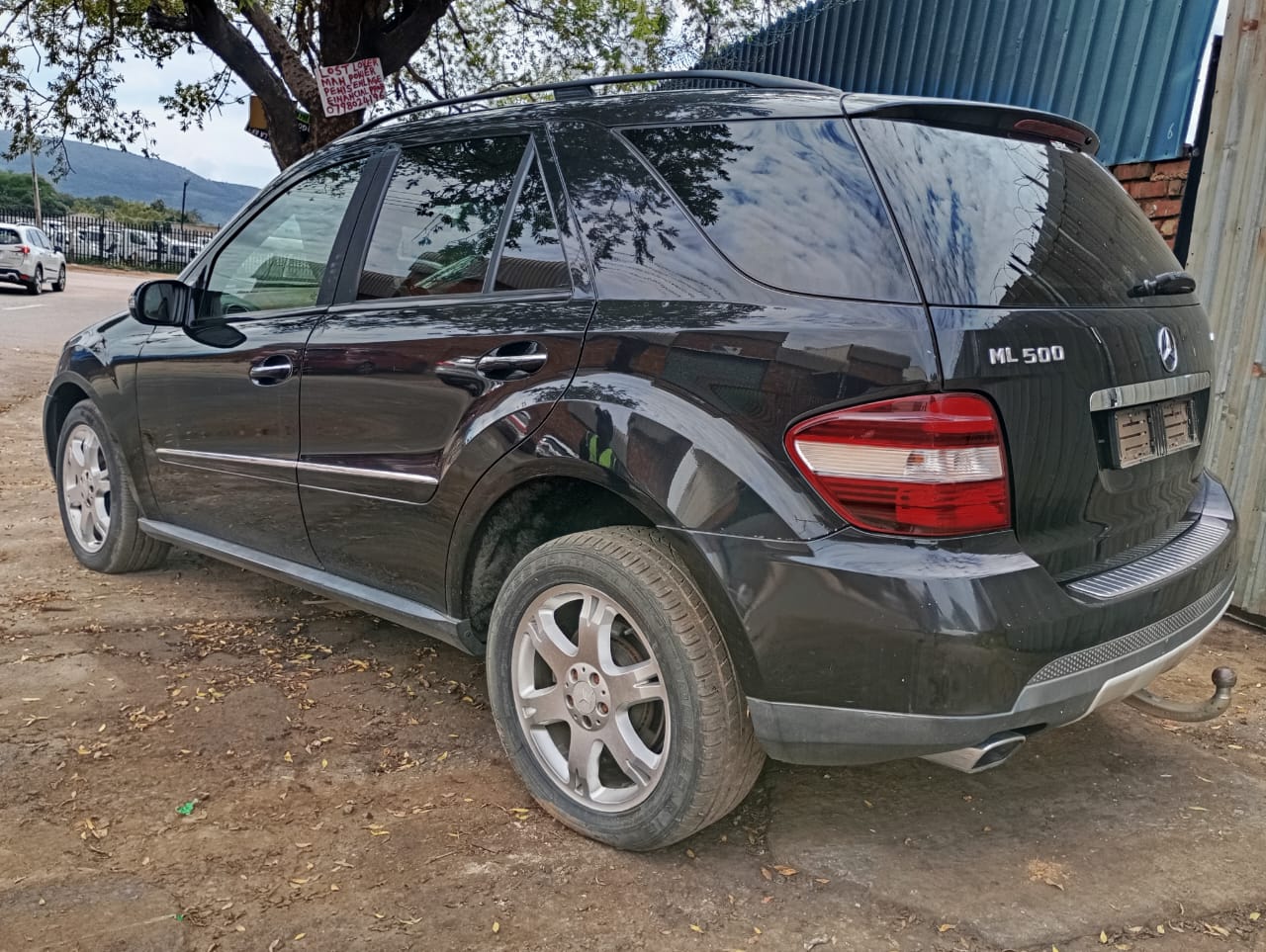 2008 Mercedes-Benz ML 500 view 4