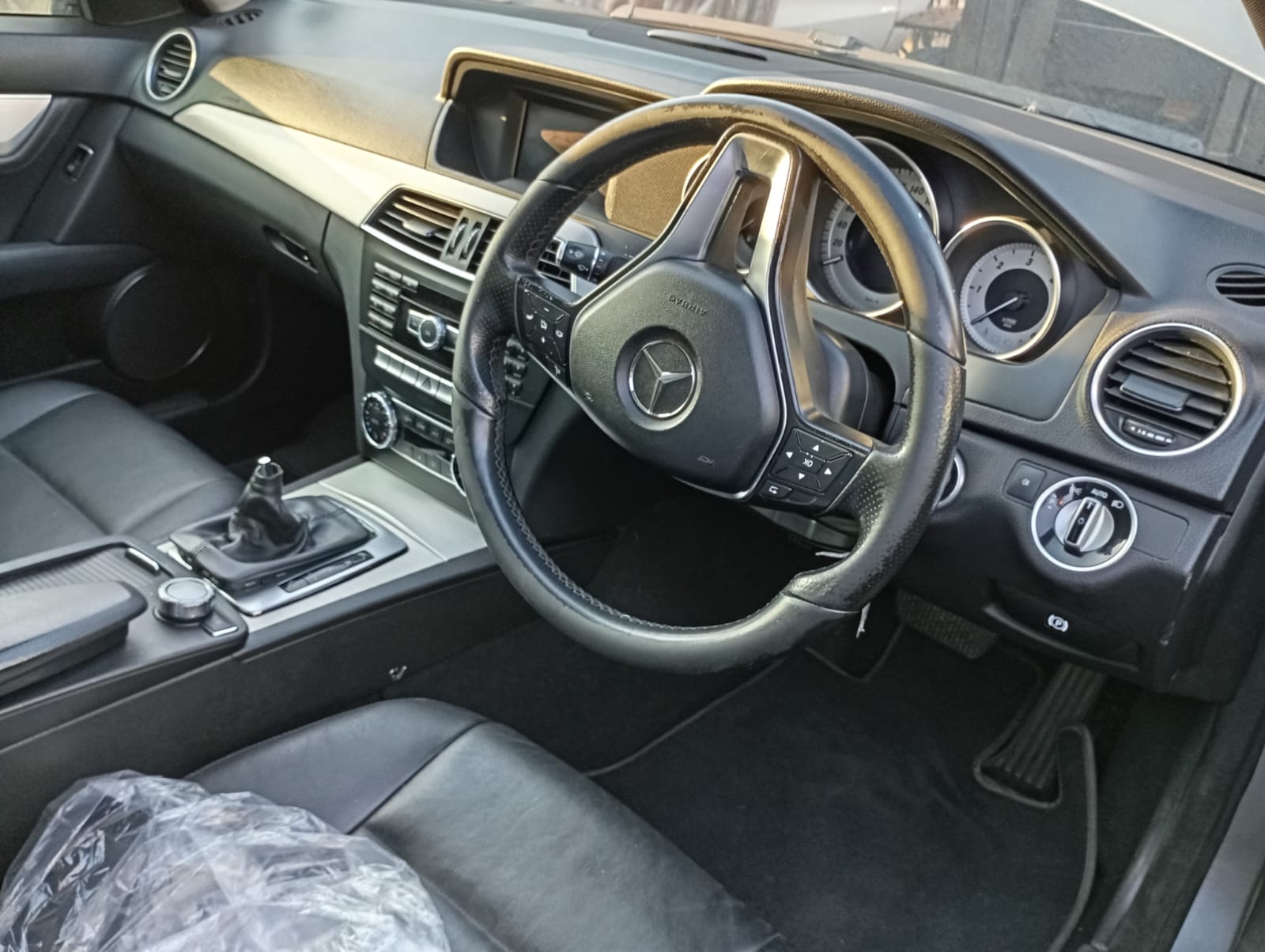 2013 Mercedes-Benz C 200 view 10