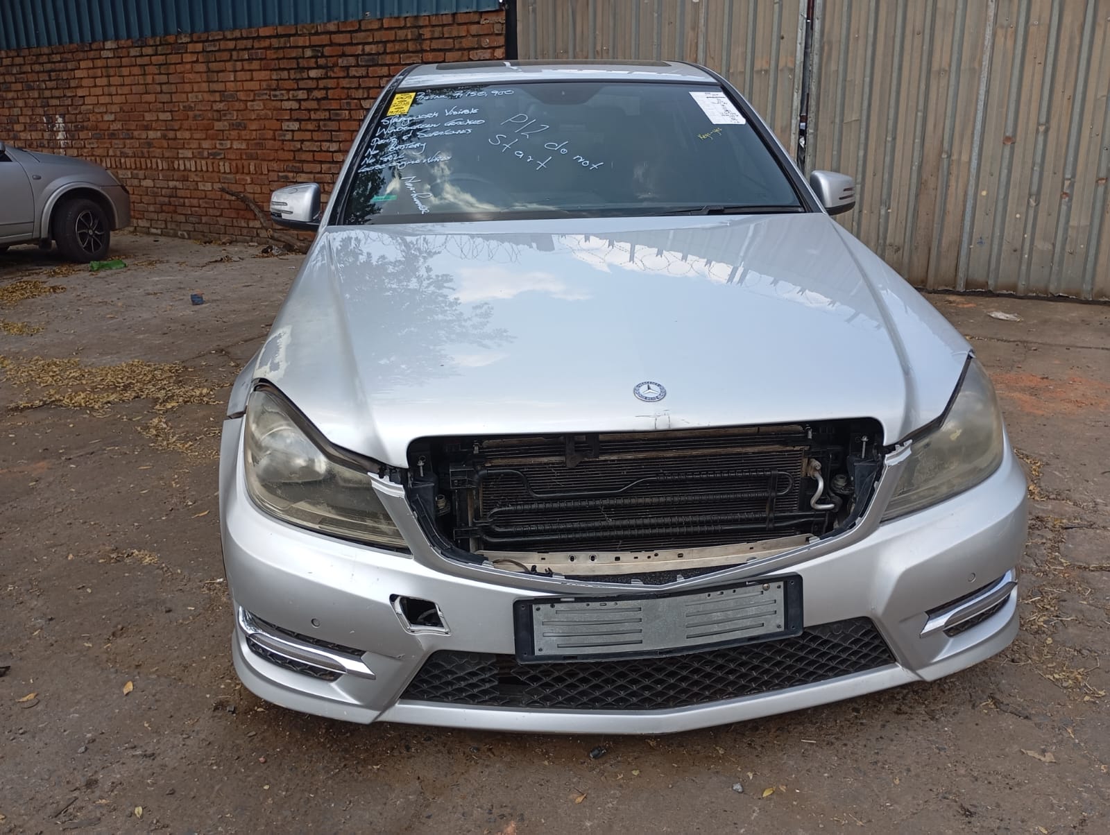 2013 Mercedes-Benz C200 view 7