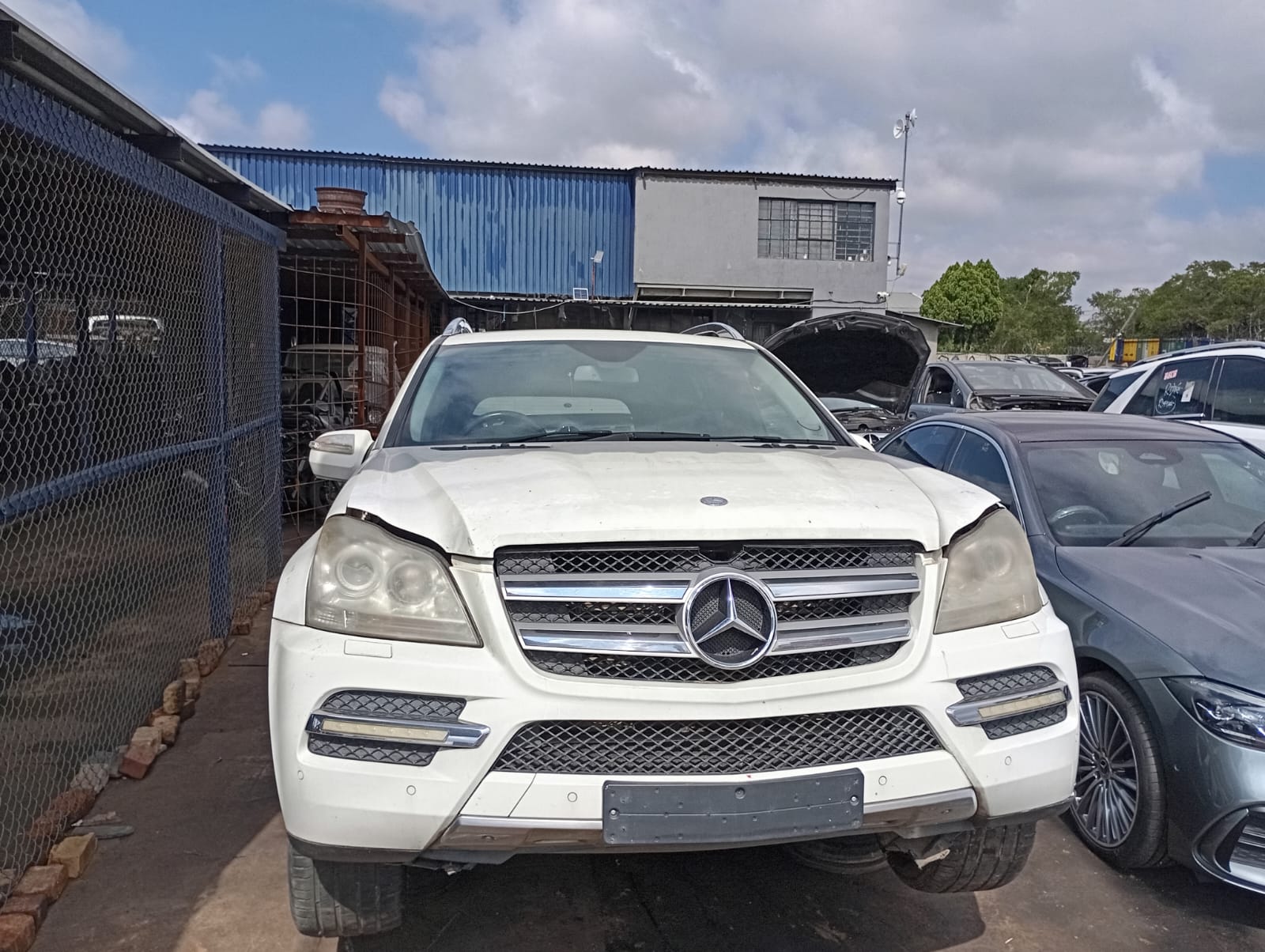 2009 Mercedes-Benz GL 350 view 8