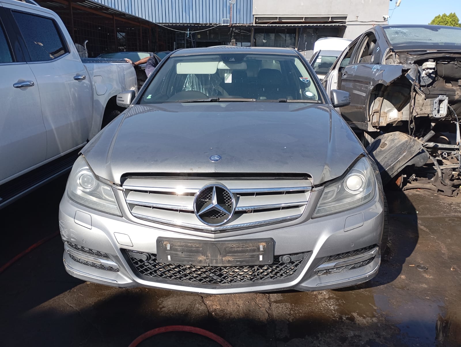 2013 Mercedes-Benz C 200 view 5