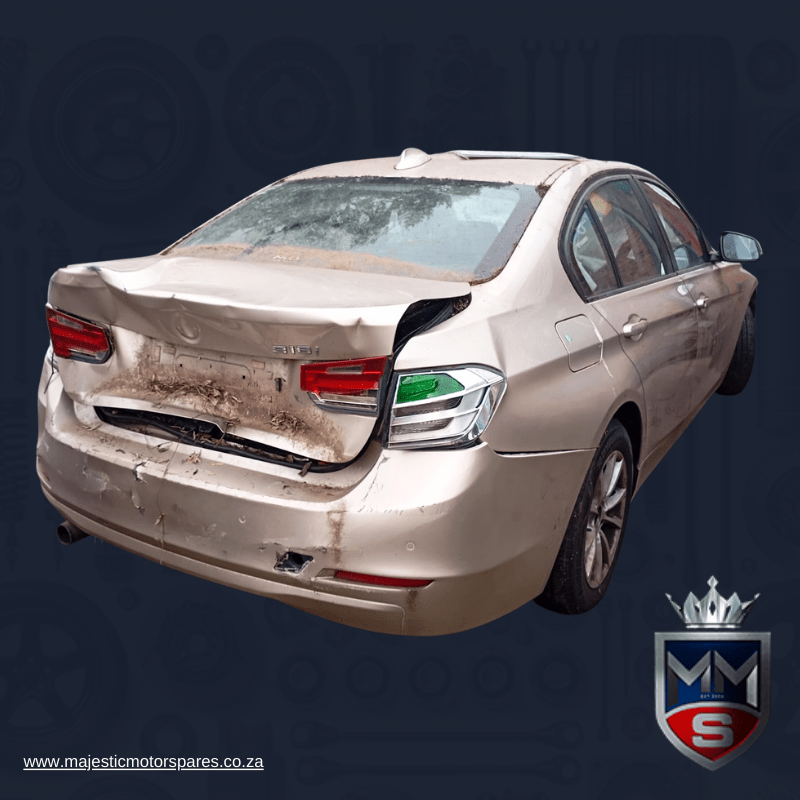 2014 BMW 316i  view 3