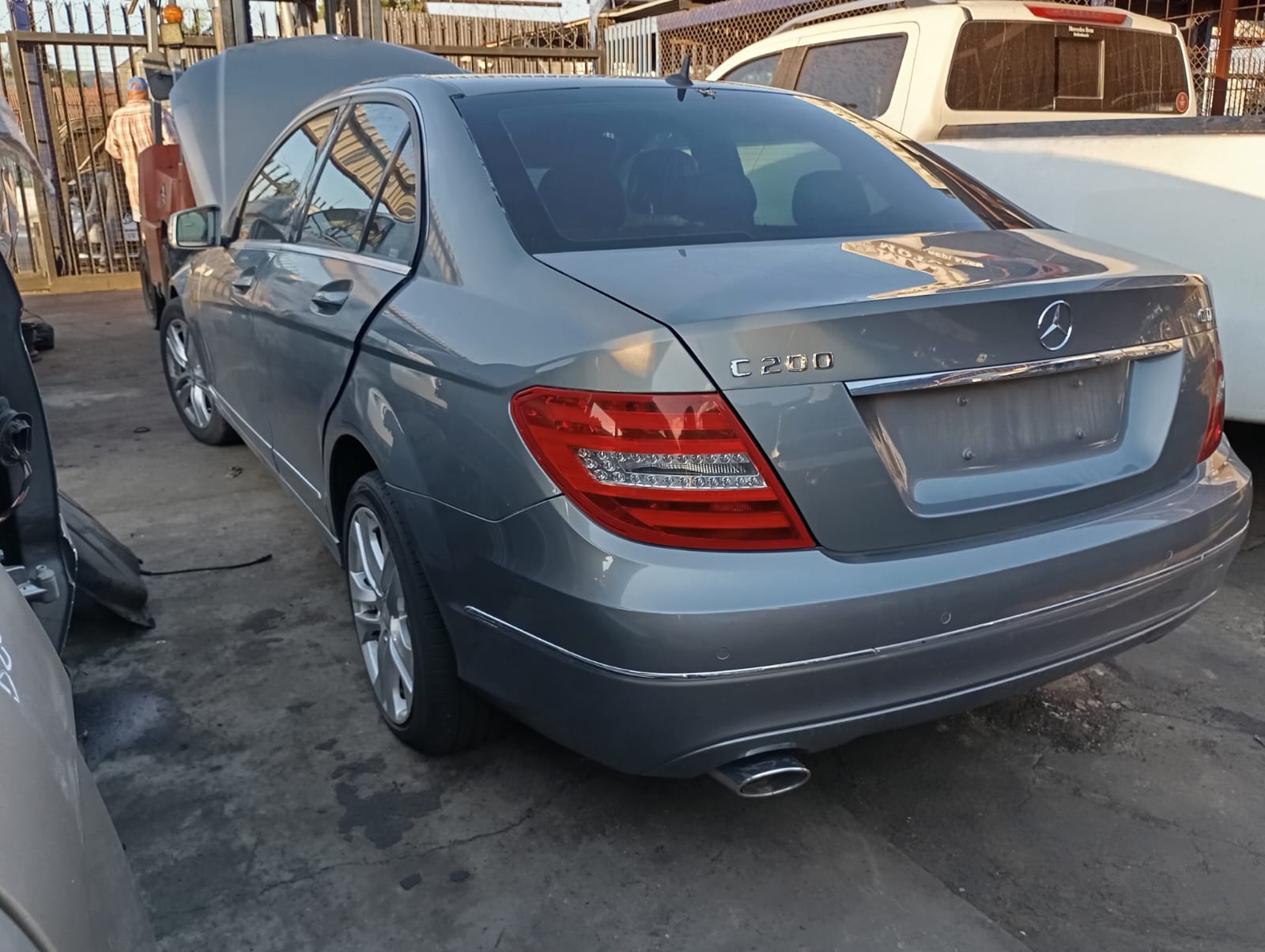 2013 Mercedes-Benz C 200 view 7