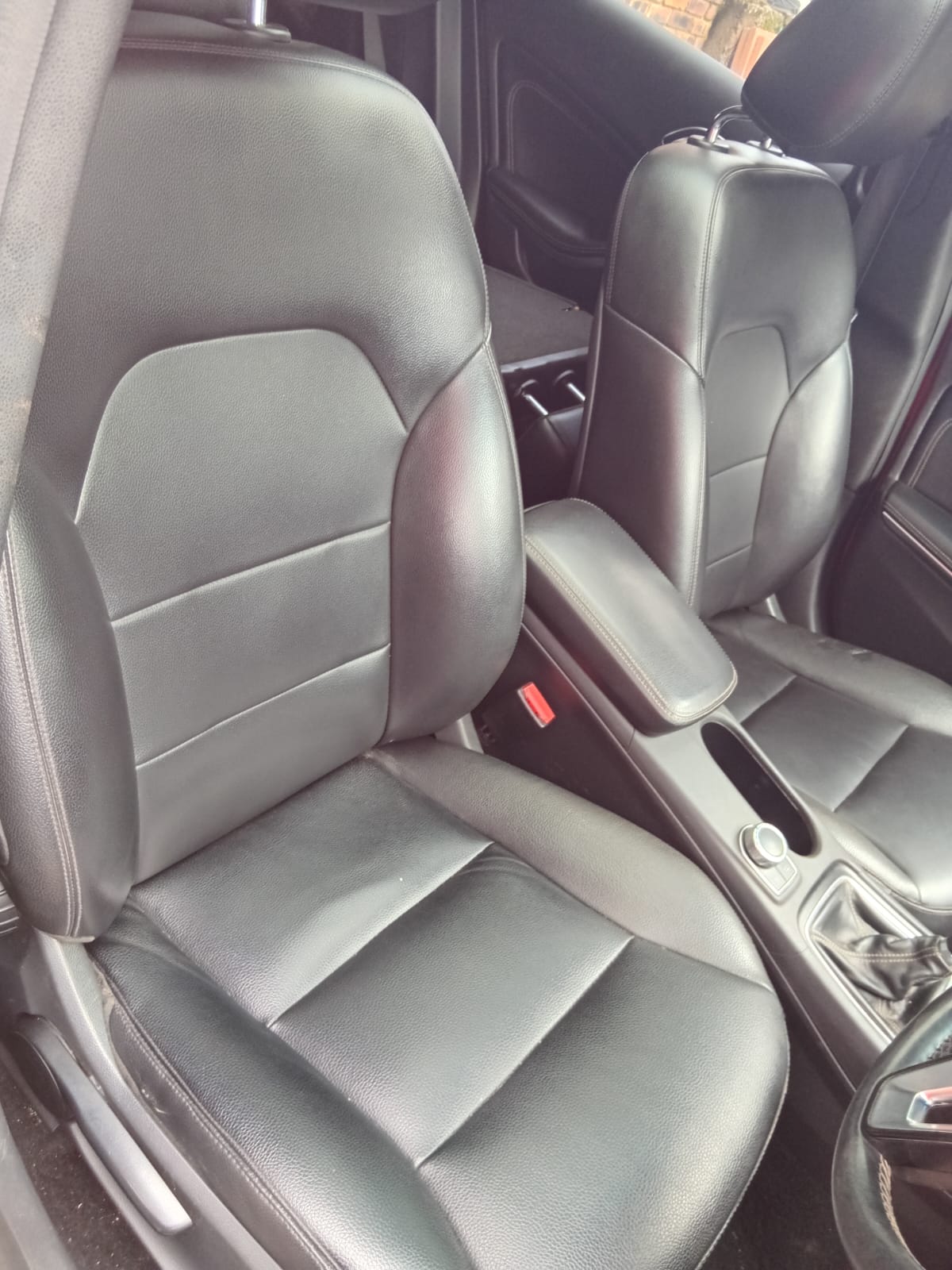 2013 Mercedes-Benz A180 view 3
