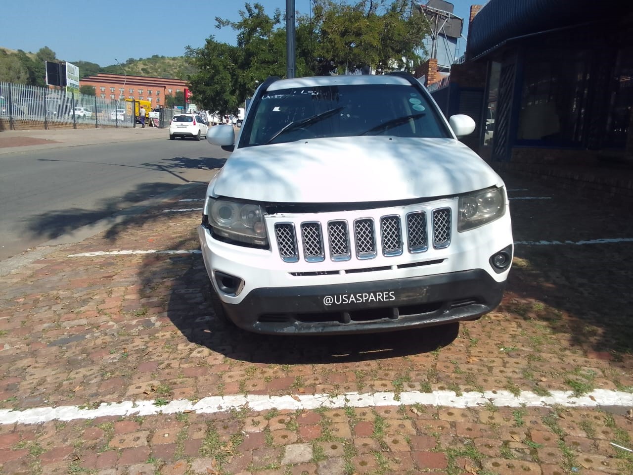 2014 Jeep Compass view 5