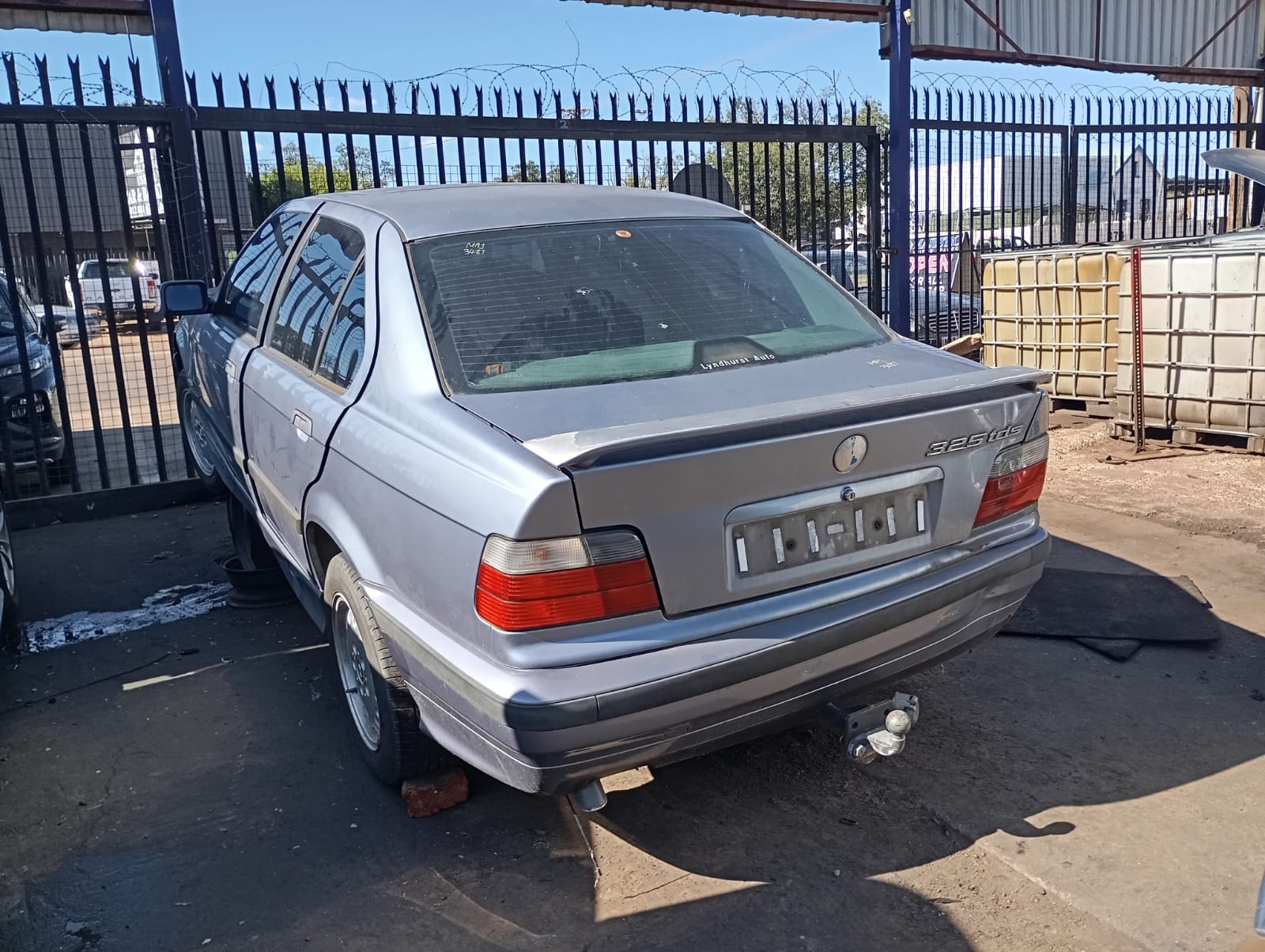 1998 BMW 325TDS  Stripping For Spares