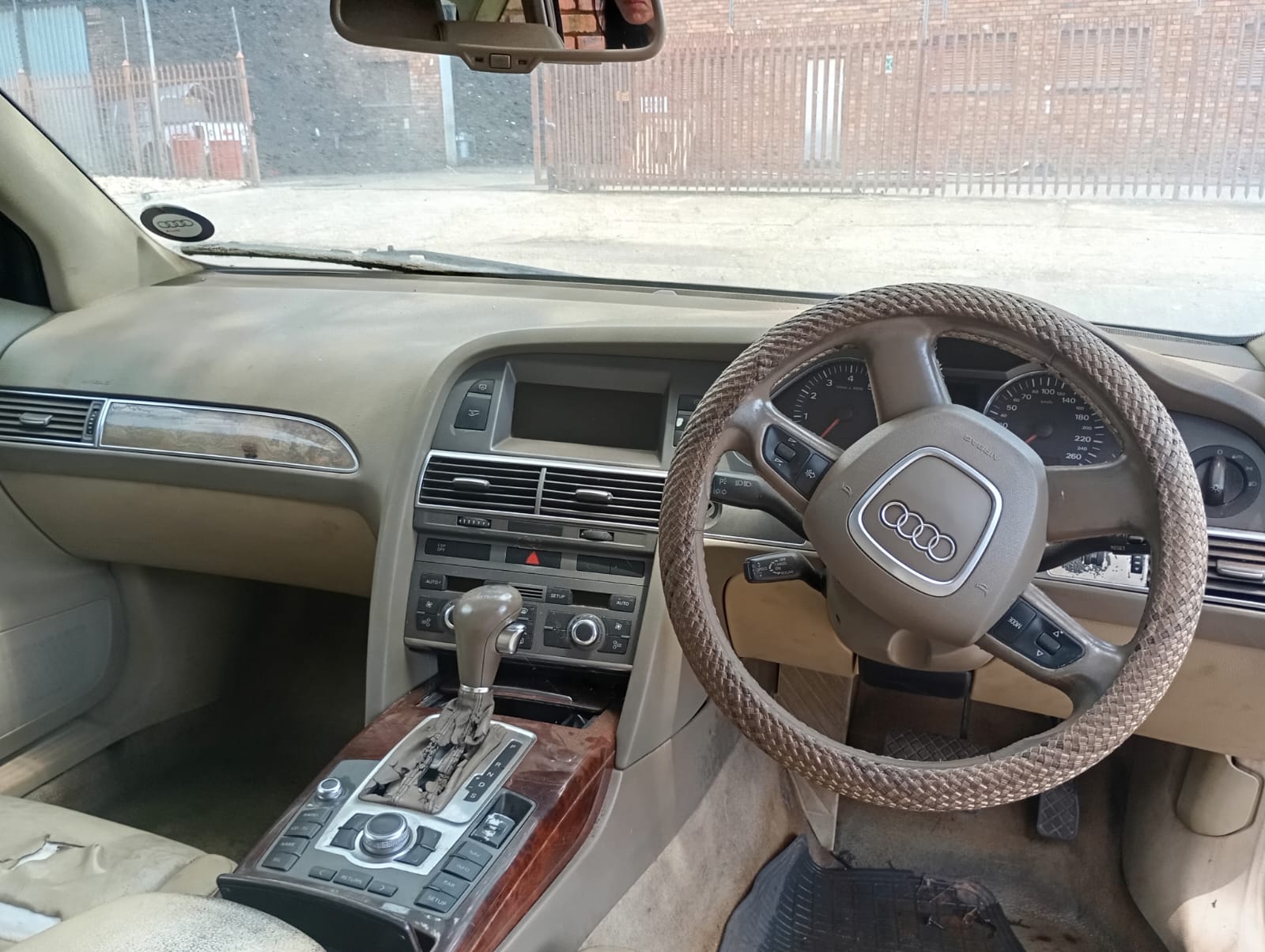 2004 Audi A6 view 8