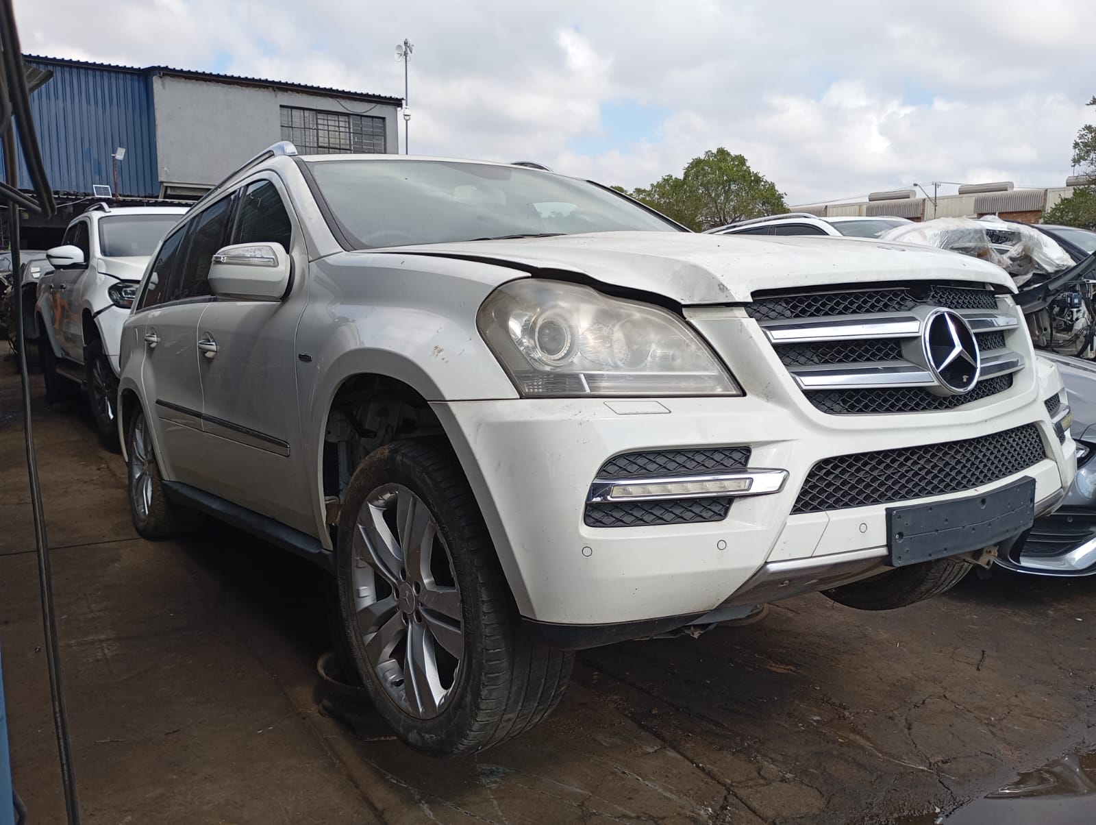 2009 Mercedes-Benz GL 350 view 10
