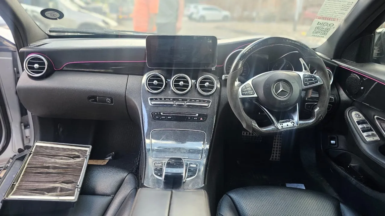 2016 Mercedes-Benz C250d view 2