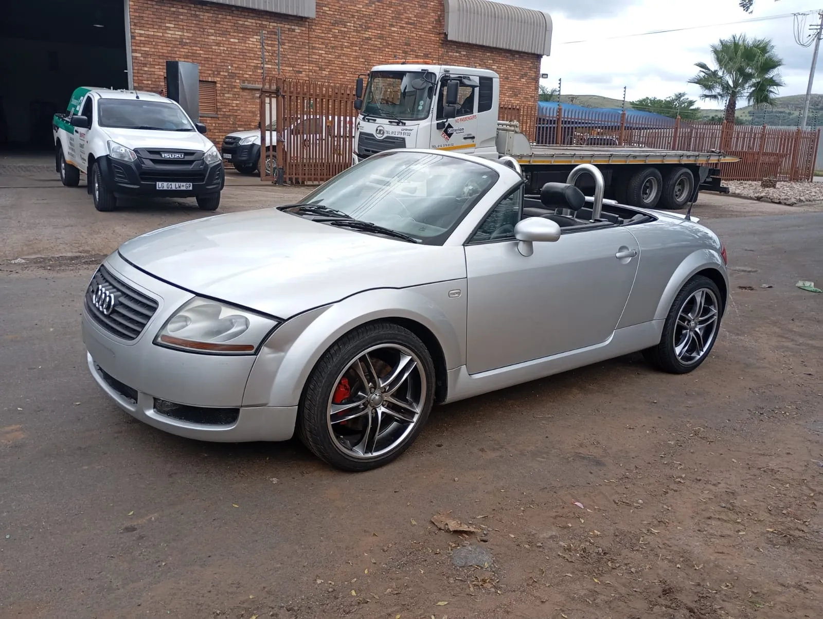 2001 Audi TT view 6
