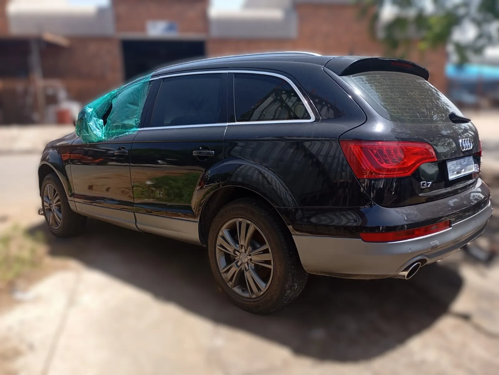 2006 Audi Q7 3.0 TDI QUATTRO view 4