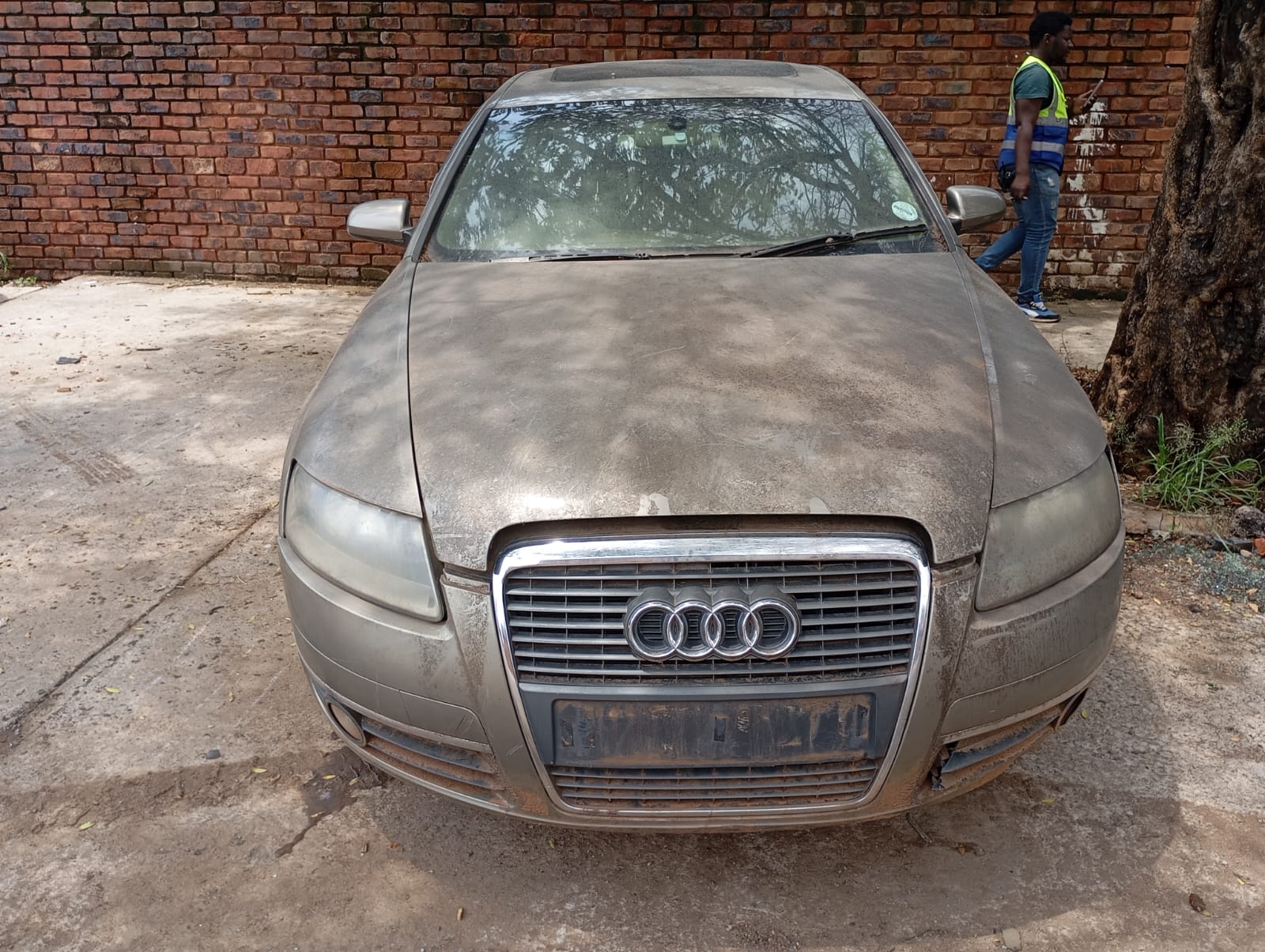 2004 Audi A6 view 11