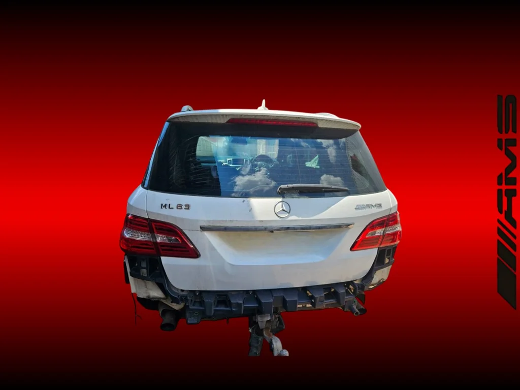 2014 Mercedes ML63 AMG view 2