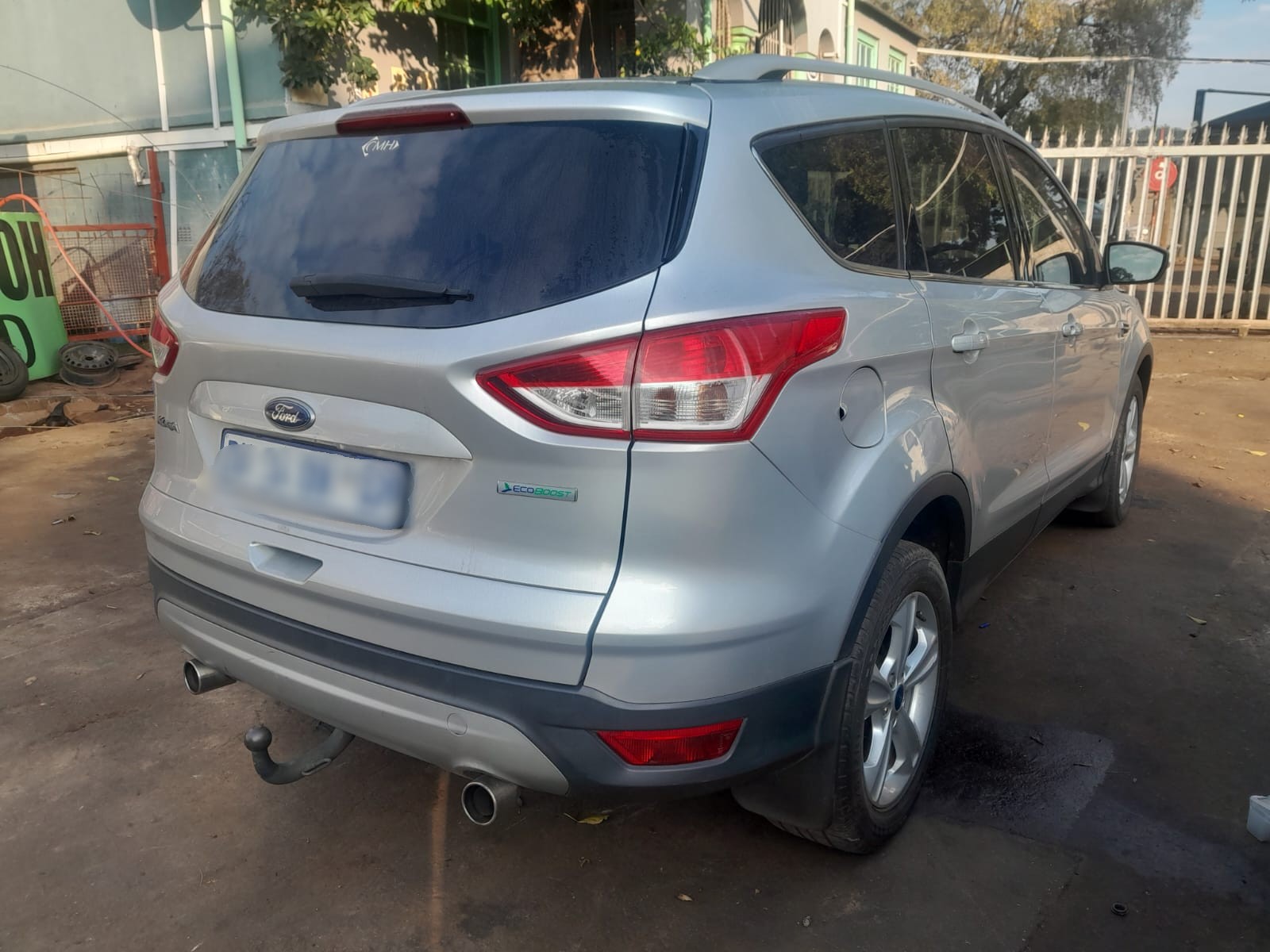 2014 Ford Kuga  view 3