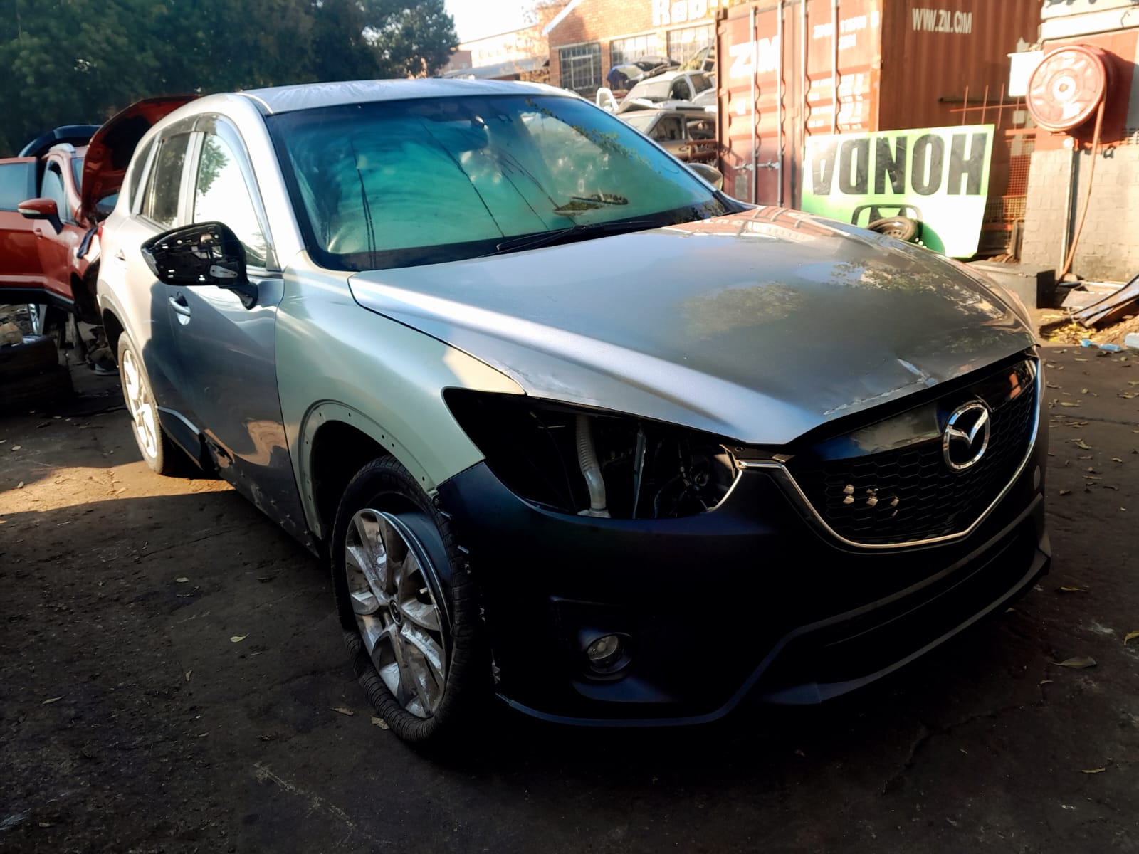 2015 Mazda CX-5  view 2