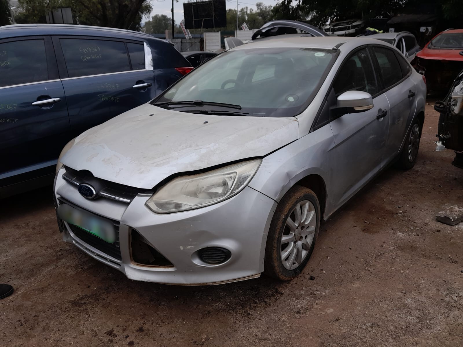 2012 Ford Focus  view 2