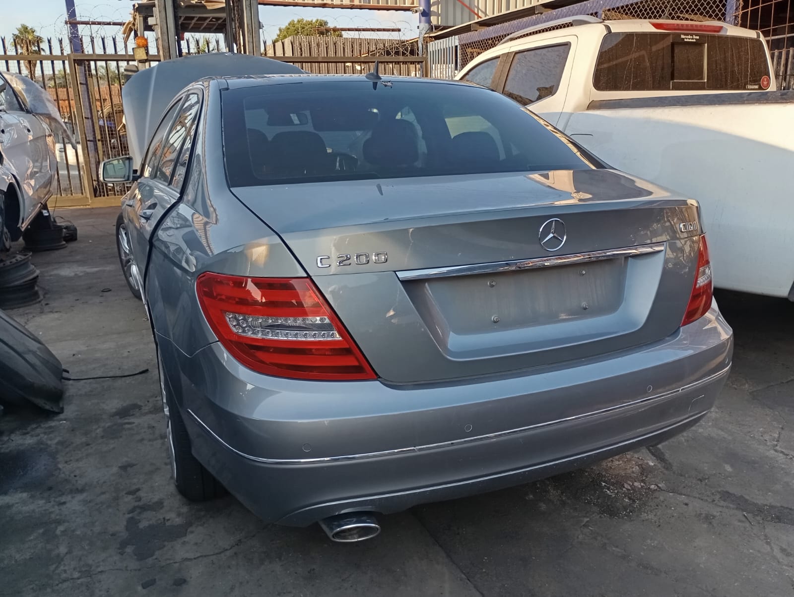 2013 Mercedes-Benz C 200 view 8