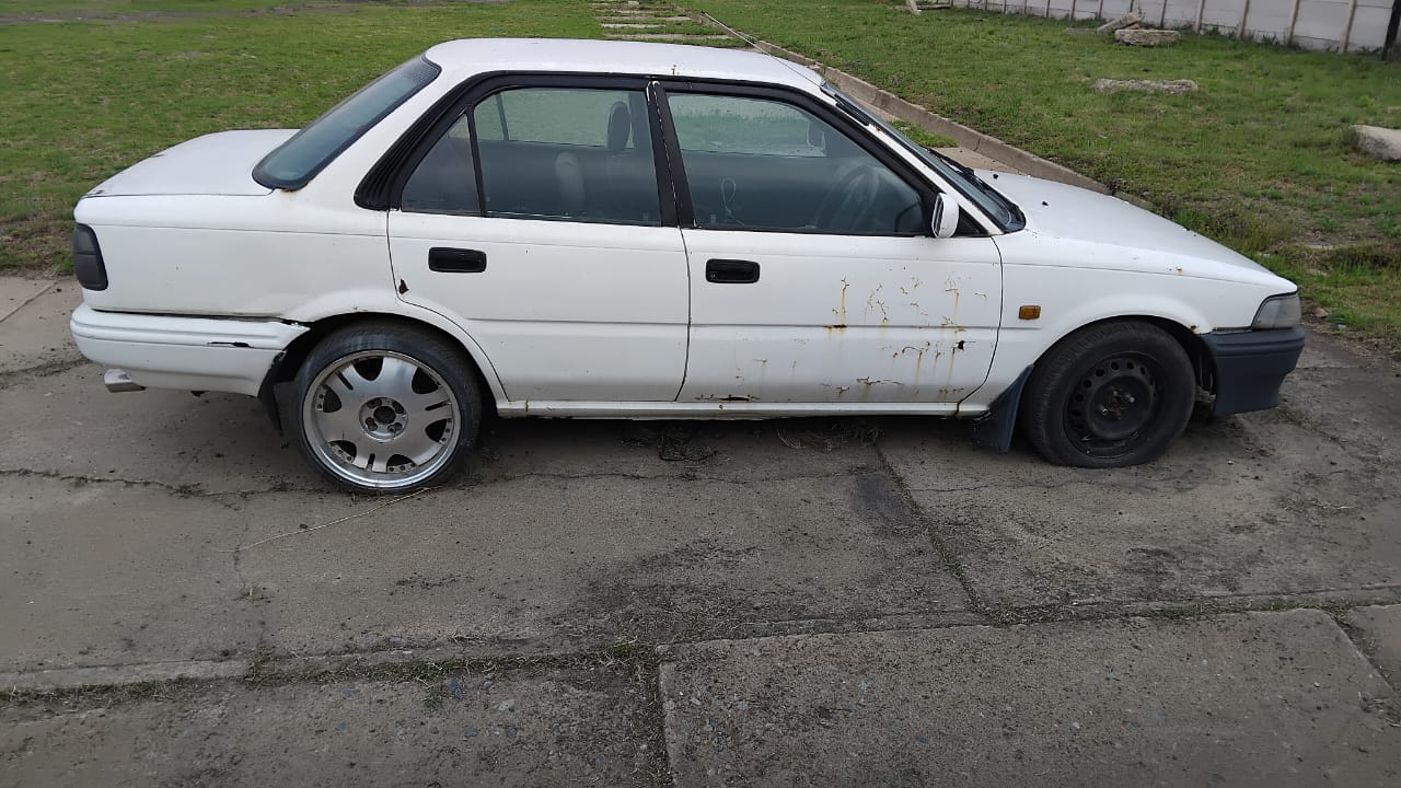 1992 Toyota Corolla - Photo 2