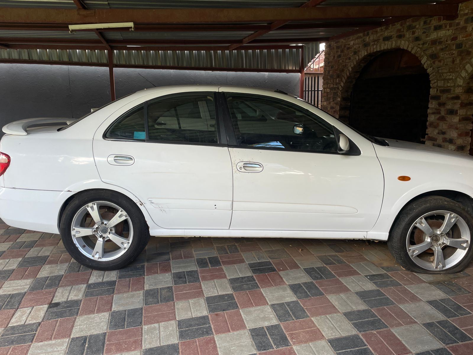 2006 Nissan Almera - Photo 4