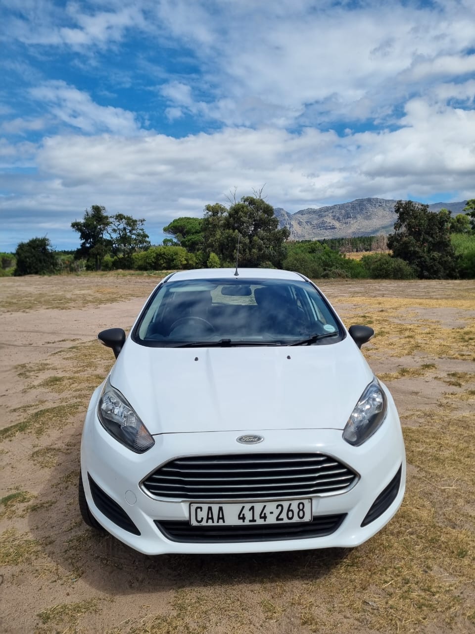 2016 Ford Fiesta - Photo 1