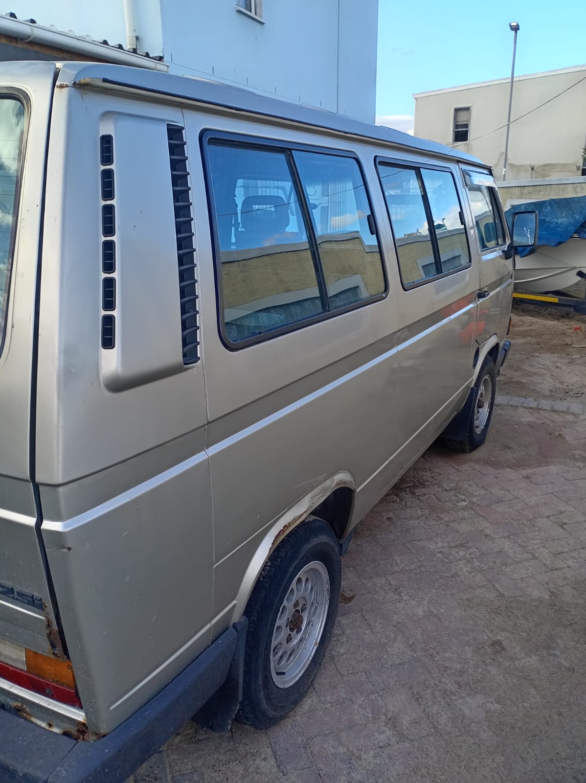 2009 Volkswagen Touran - Photo 2