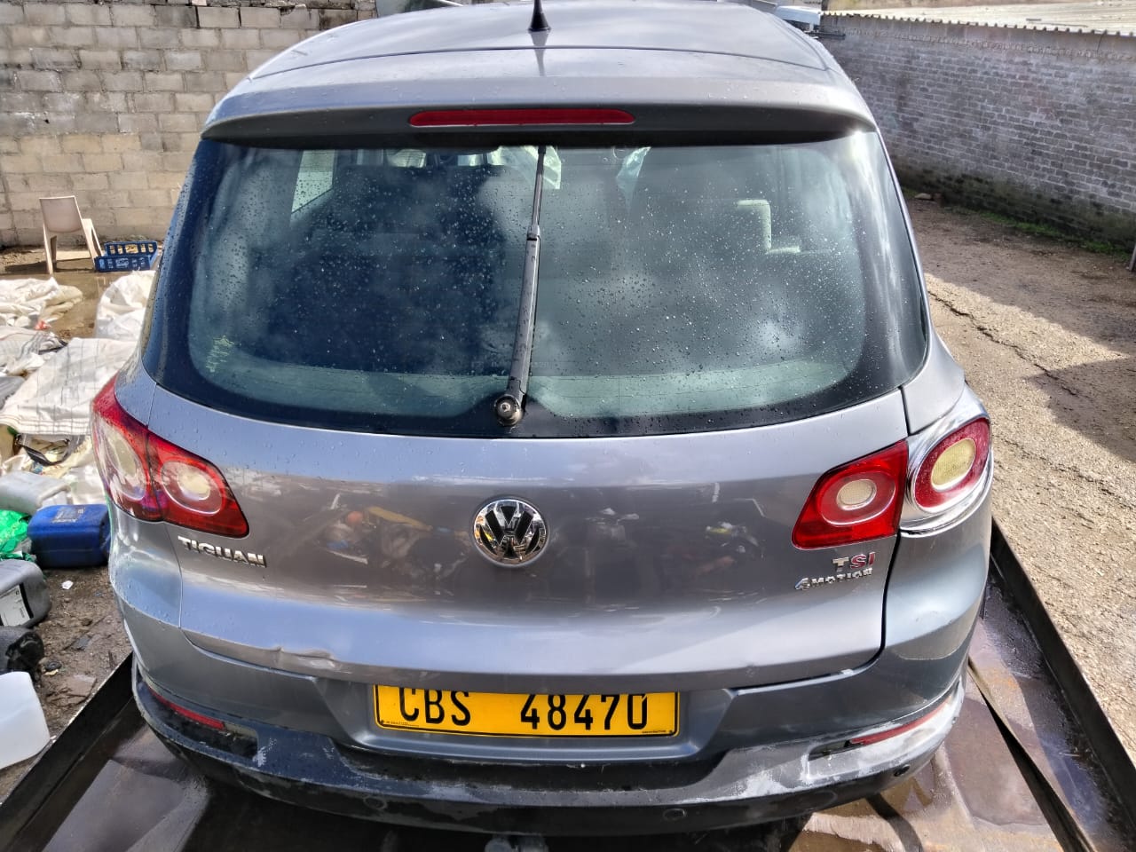 2010 Volkswagen Tiguan - Photo 2