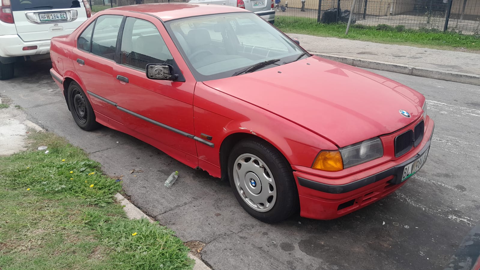 1994 BMW 3 Series - Photo 1