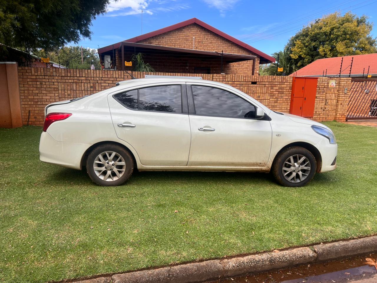 2018 Nissan Almera - Photo 2
