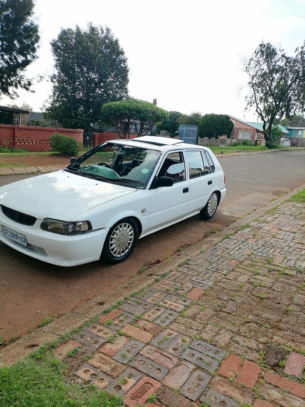 2002 Toyota Tazz - Photo 1