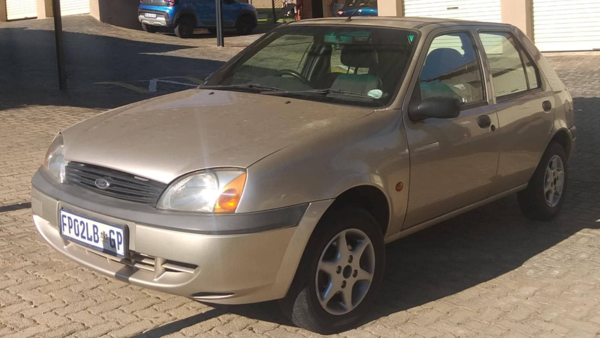 2003 Ford Fiesta - Photo 2