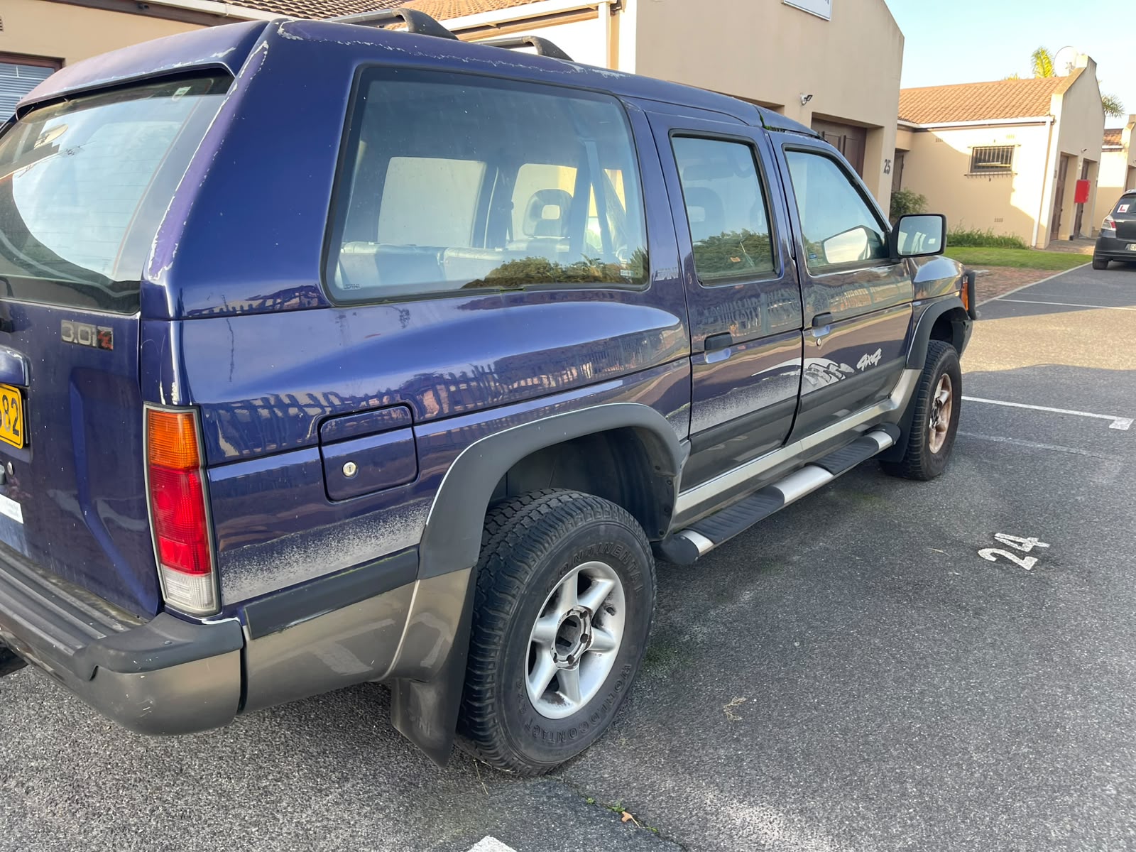 1998 Nissan Sani - Photo 2