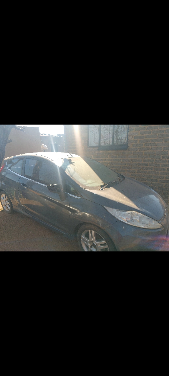 2012 Ford Fiesta - Photo 4