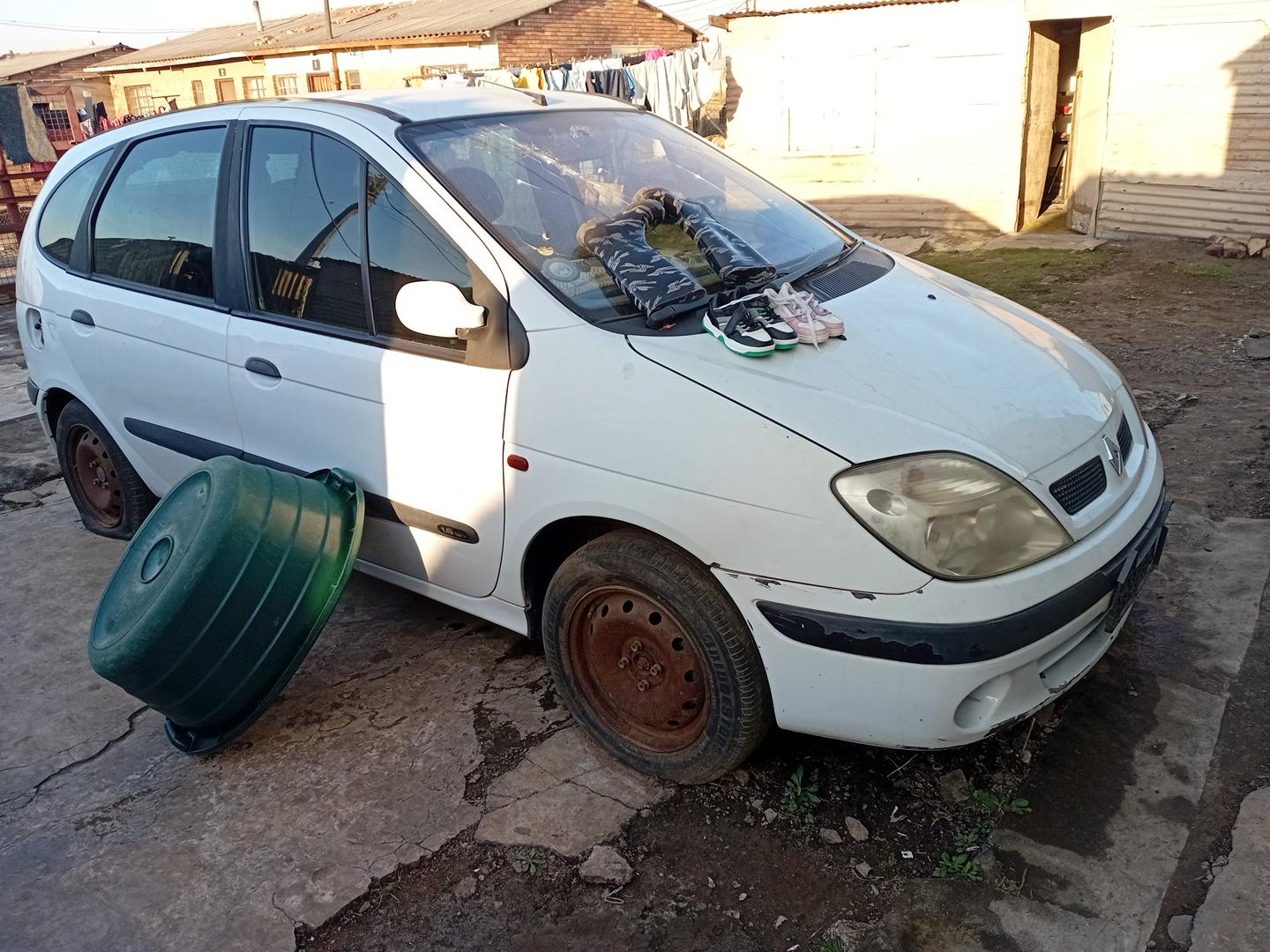 2000 Renault Scenic