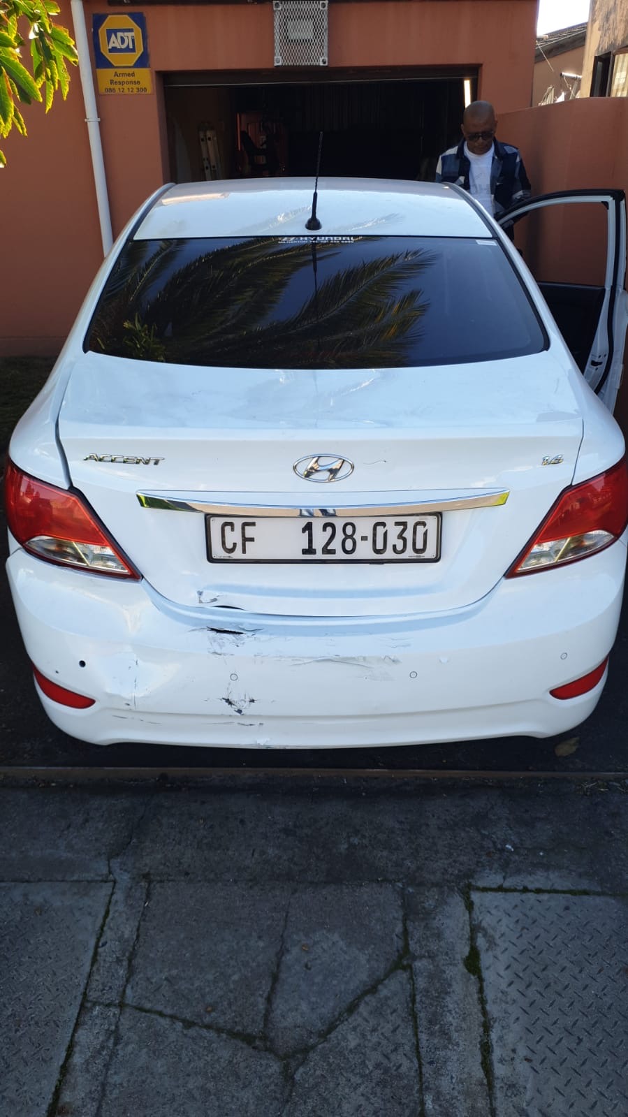 2016 Hyundai Accent - Photo 2