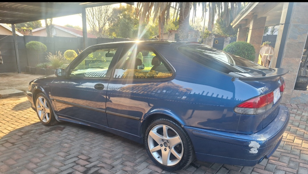 2002 Saab 9-3 - Photo 1