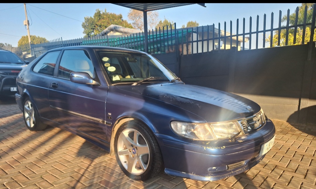 2002 Saab 9-3 - Photo 2