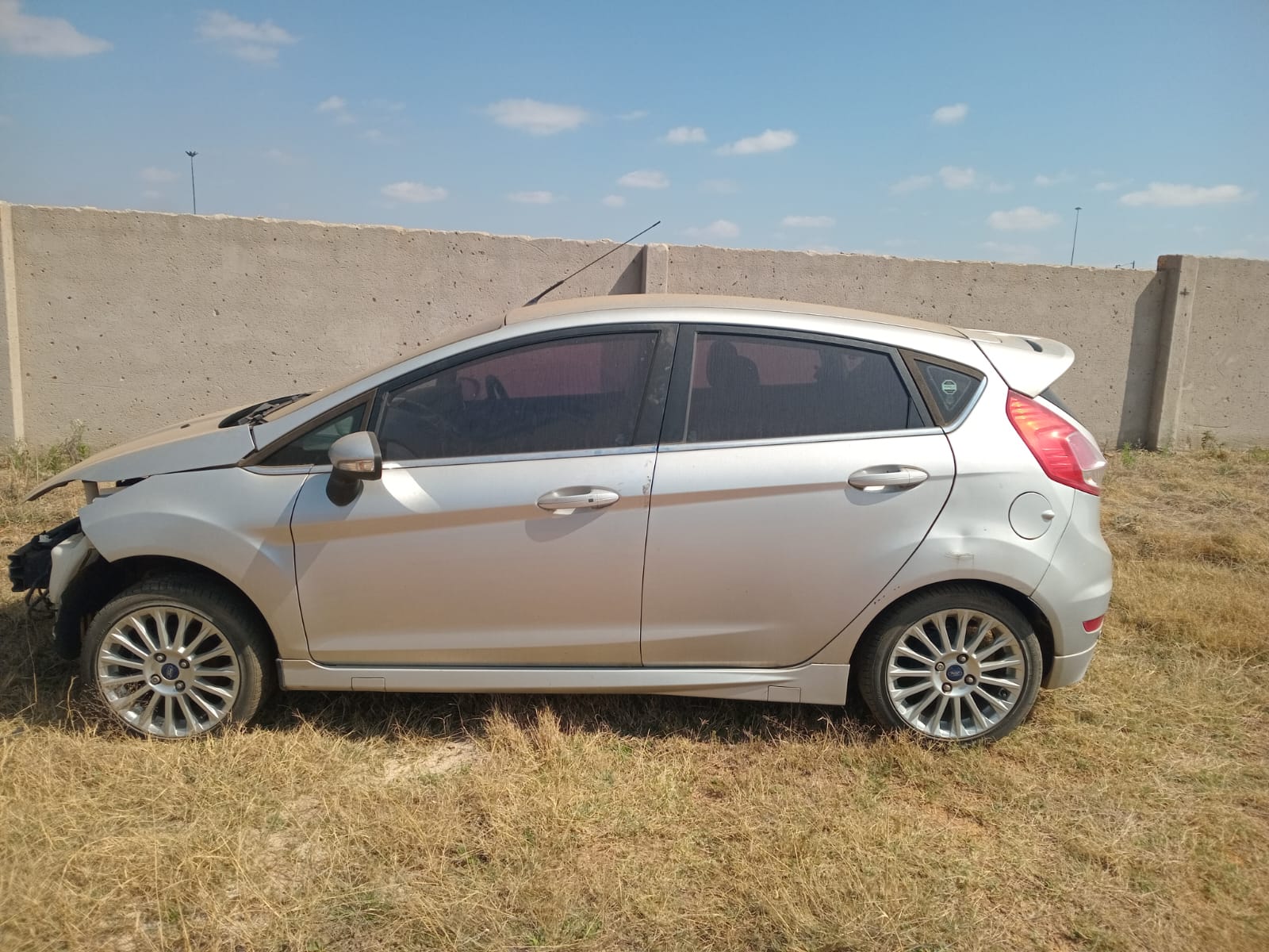 2016 Ford Fiesta - Photo 3
