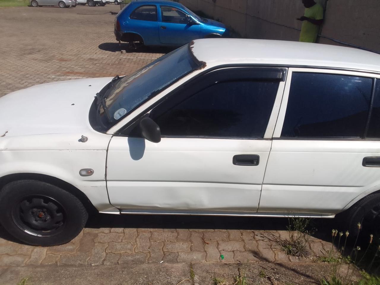 1999 Toyota Tazz - Photo 4
