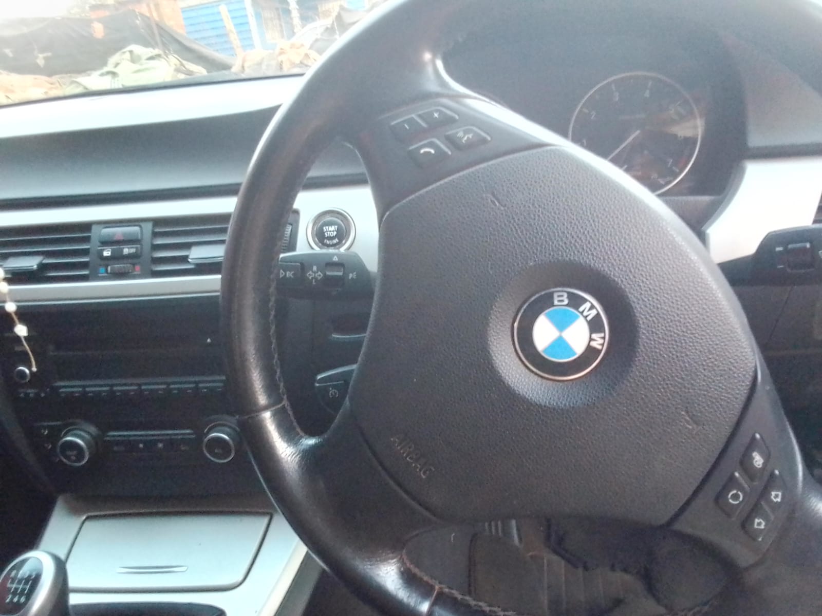 2011 BMW 3 Series - Photo 3