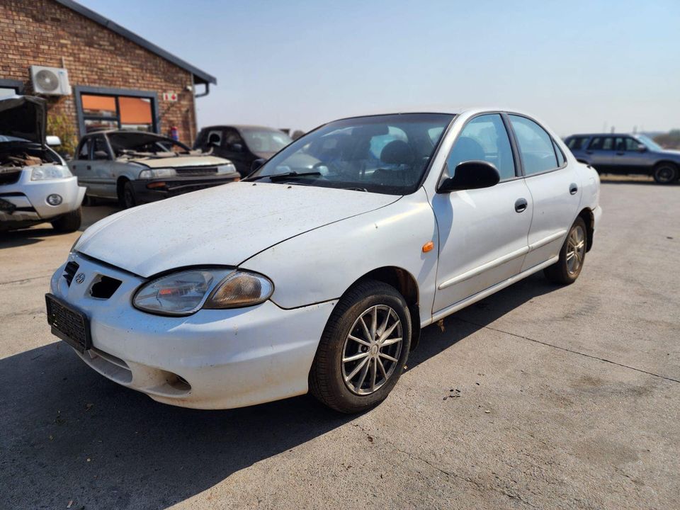 1998 Hyundai Elantra G4GR