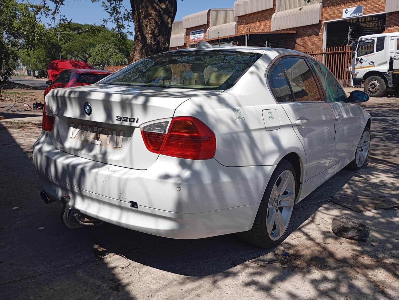 2006 BMW E90 330i