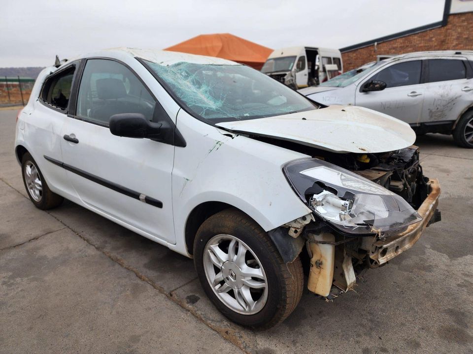 2009 Renault Clio 3 1.6 K4M