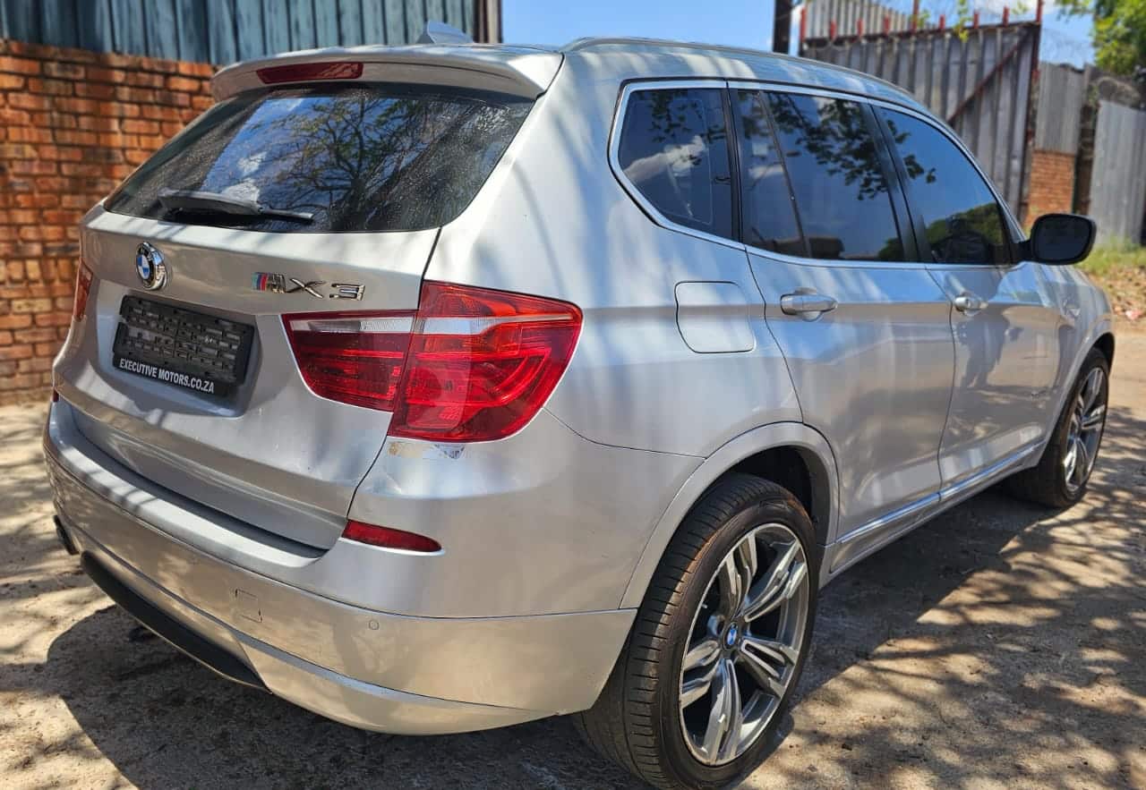 2010 BMW X3 F25 Preface 35ix