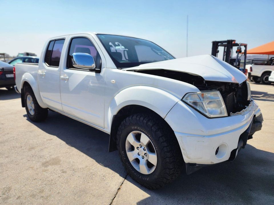 2014 Nissan Navara 2.5TDCi YD25 Manual