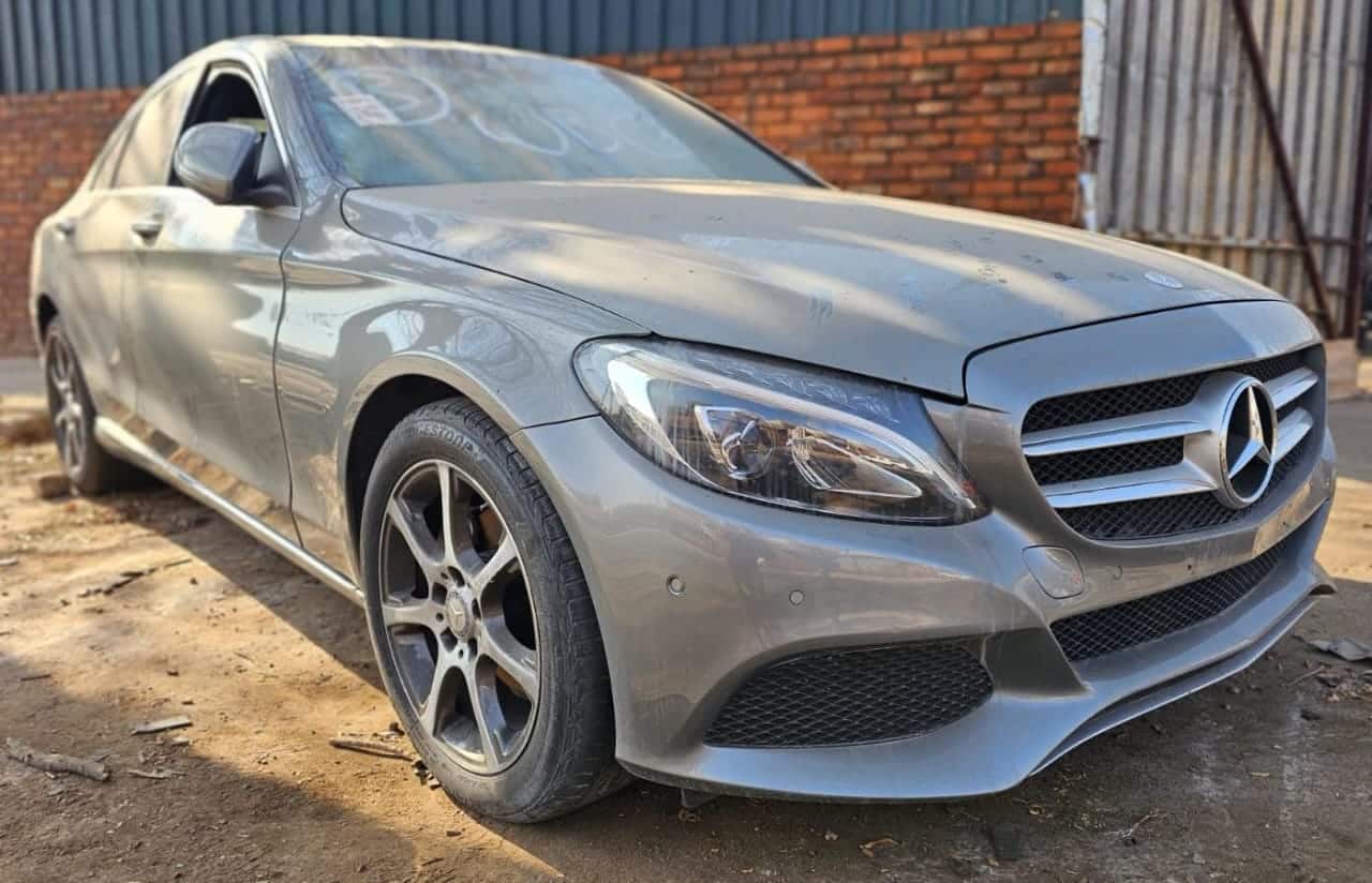 2015 Mercedes-Benz W205 C1800 M274 Automatic