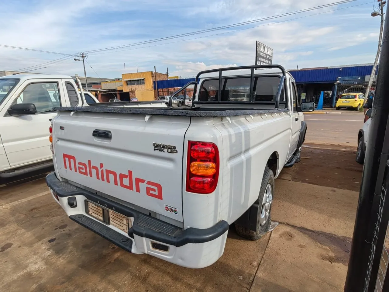2019 Mahindra Scorpio S4 view 4